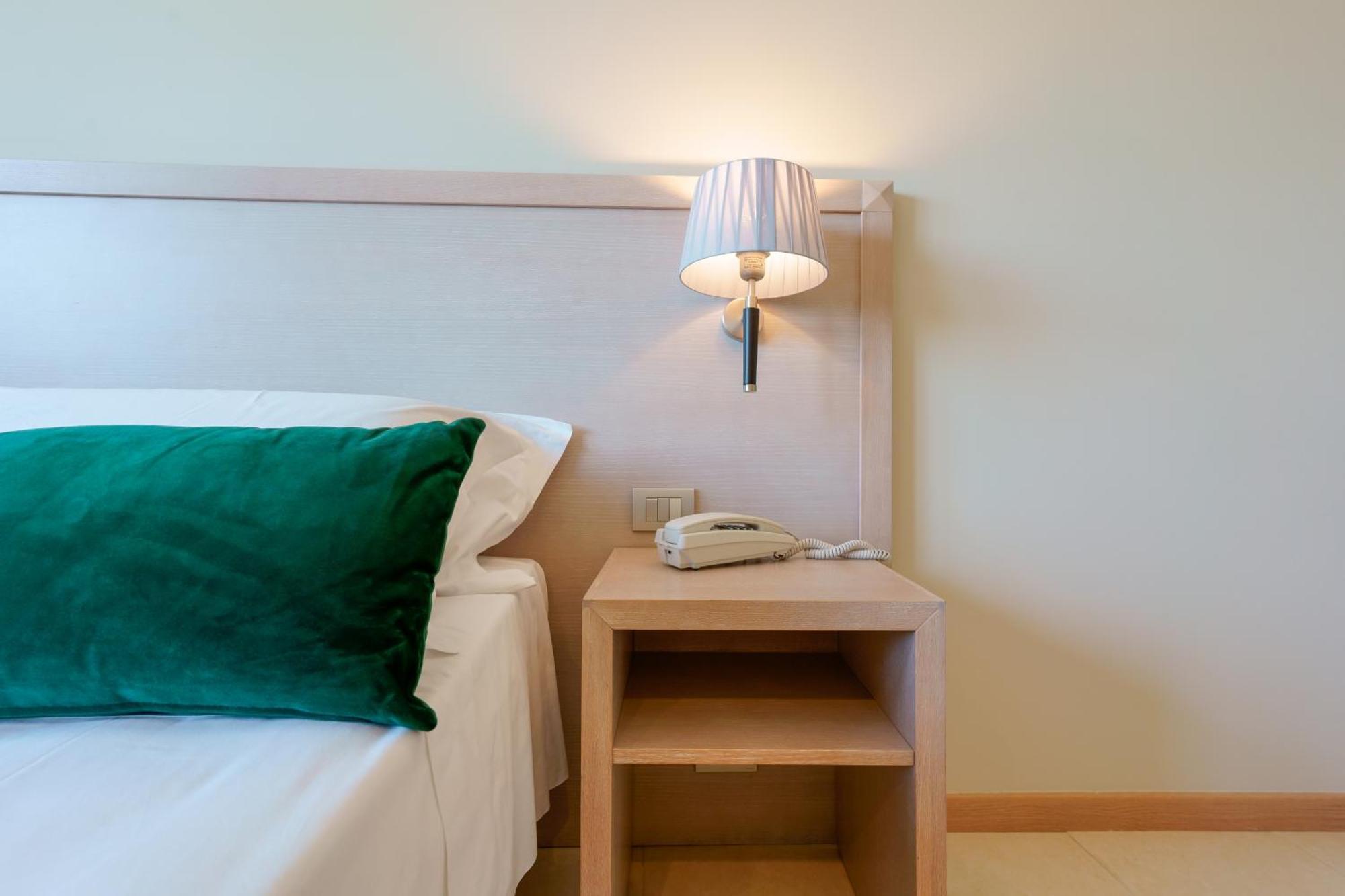 Dimora Lucia Hotel Мартина-Франка Экстерьер фото