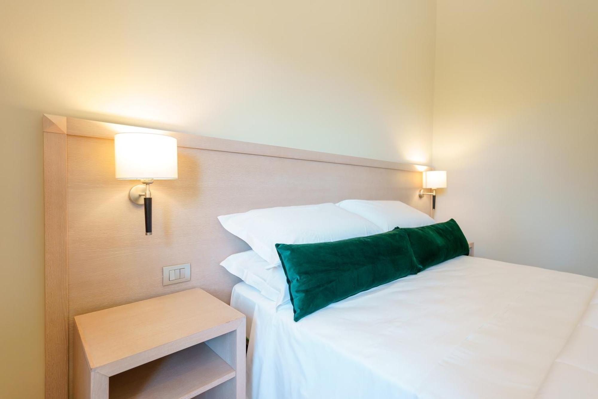 Dimora Lucia Hotel Мартина-Франка Экстерьер фото