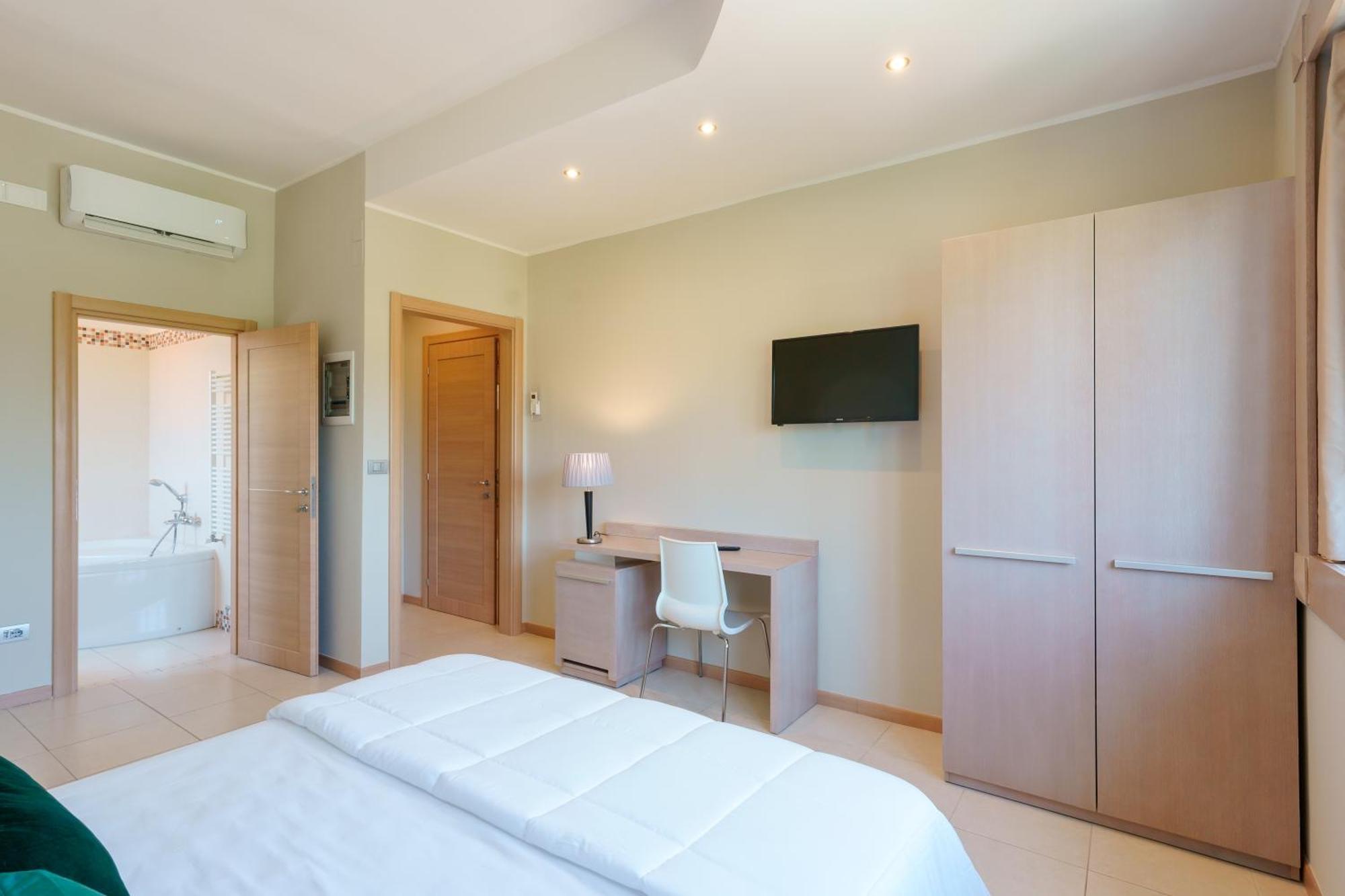 Dimora Lucia Hotel Мартина-Франка Экстерьер фото